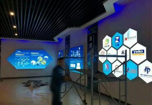 異形軟膜燈箱招牌照片.jpg 異形軟膜燈箱招牌照片.jpg